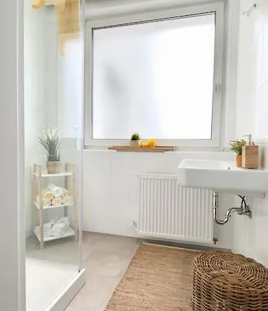 Bamu 2 - Modernes Doppelzimmer In Mit Parkplatz *